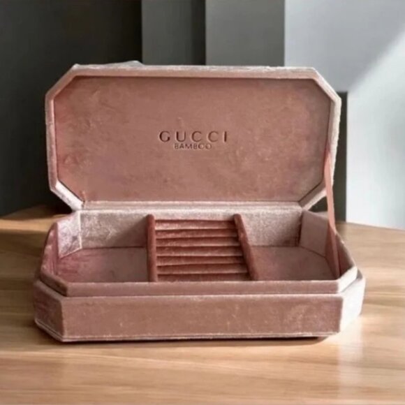 GUCCI PINK VELVET JEWELRY CASE - Picture 3 of 3